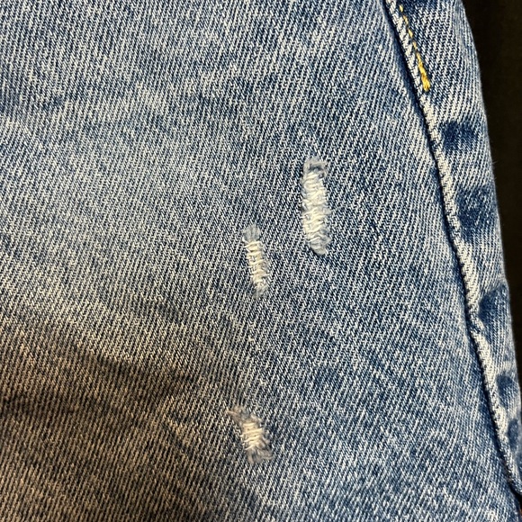 Levi's Distressed 501 Women Button-fly Jean Shorts - Picture 7 of 9